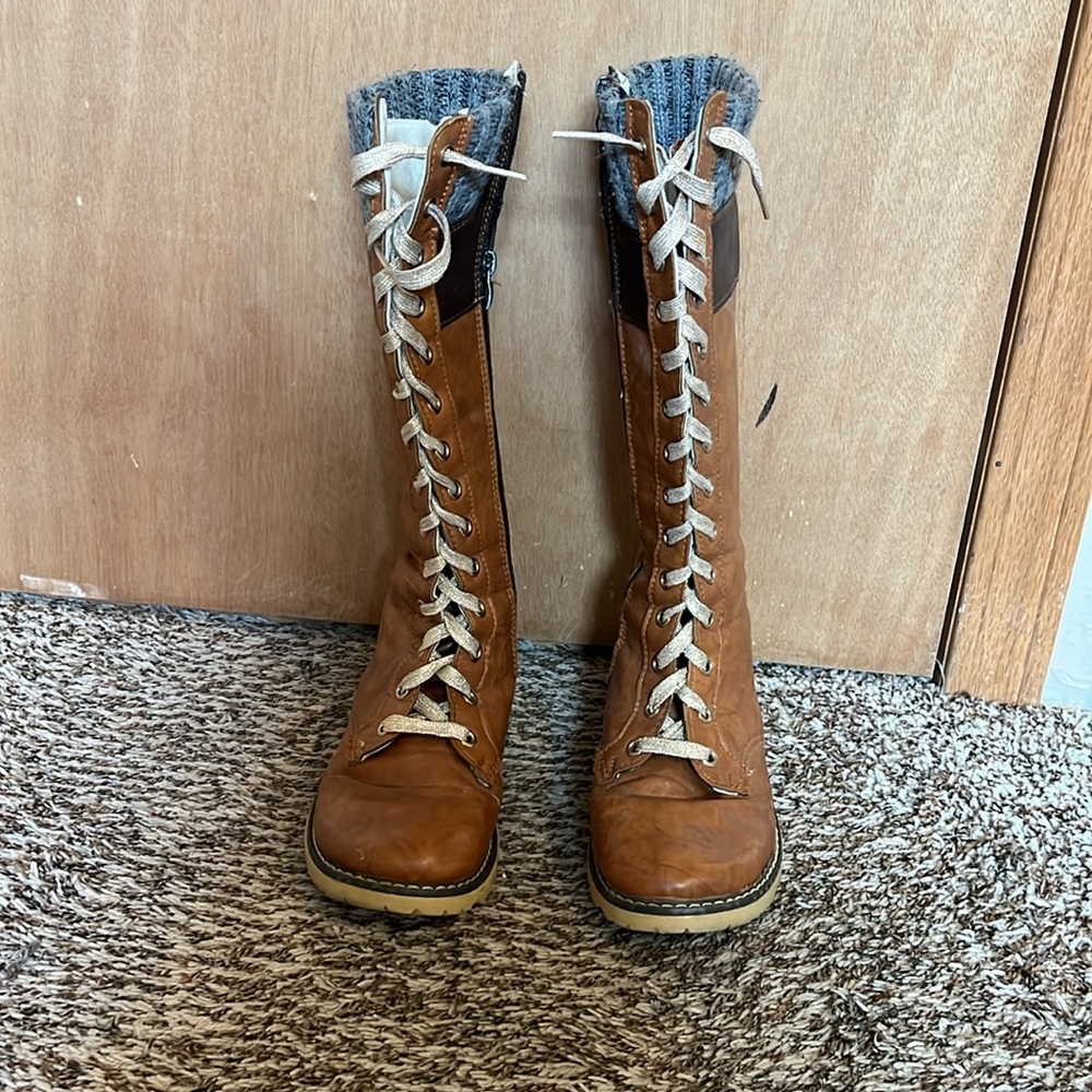 Lace tall boots - Picture 2 of 6